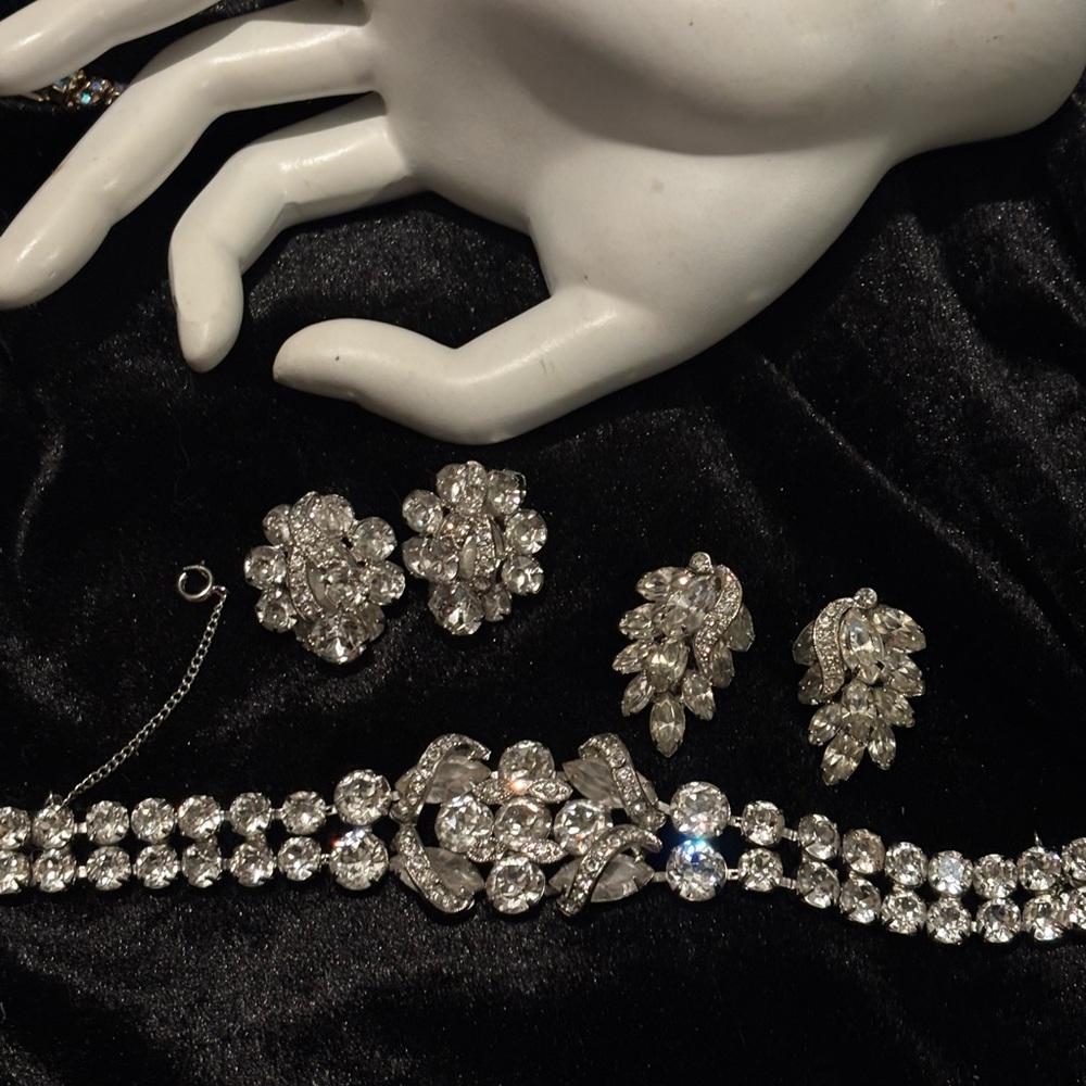 Unique Eisenberg Vintage Silver rhinestones Jewelry Set bracelet&2 pair clip on